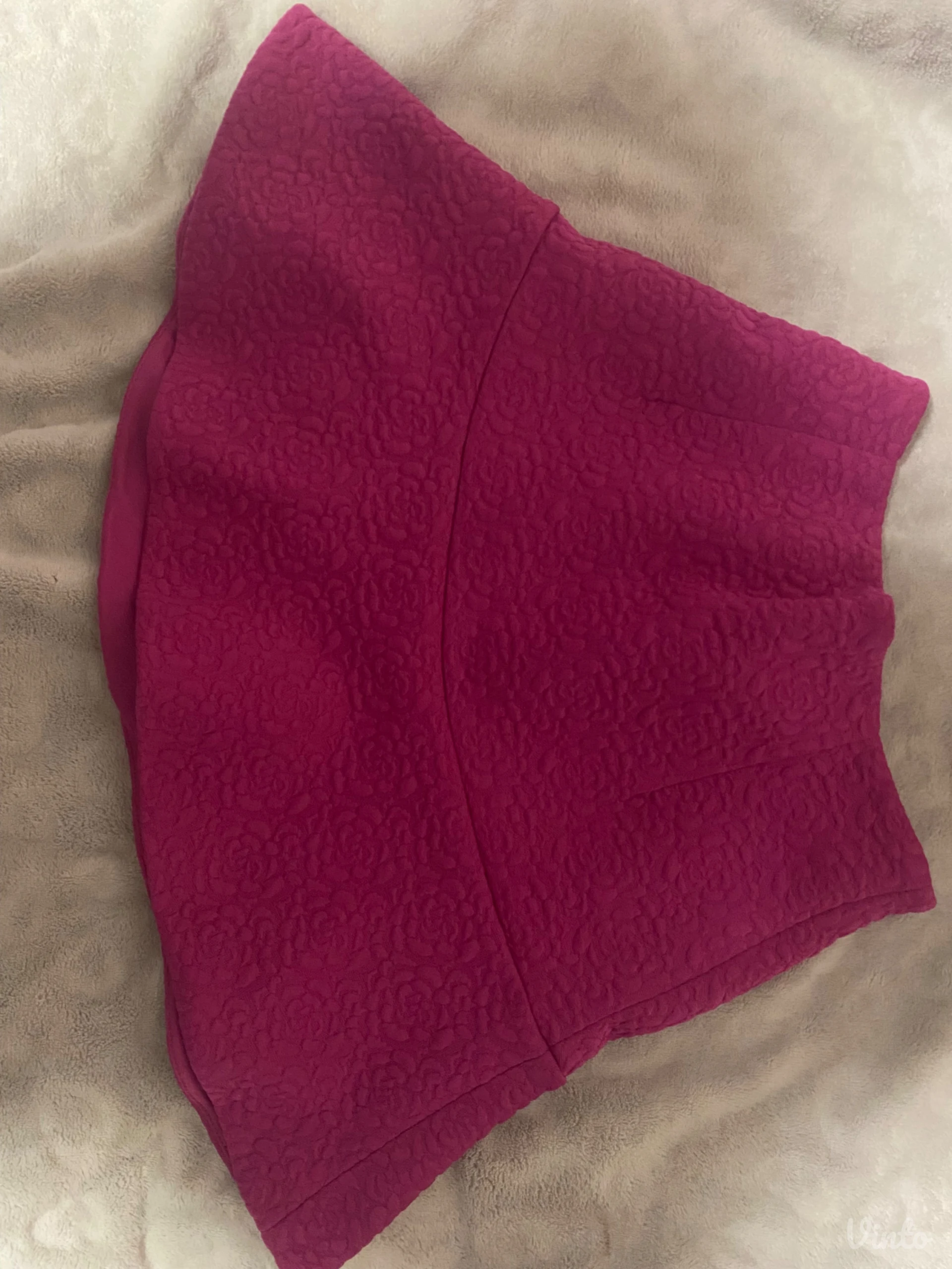 Roze suknja