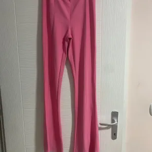 Roze pantalone