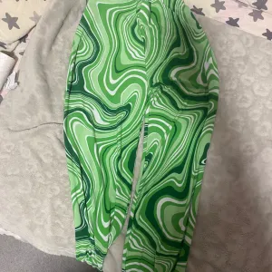 Zelene pantalone