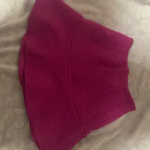 Roze suknja