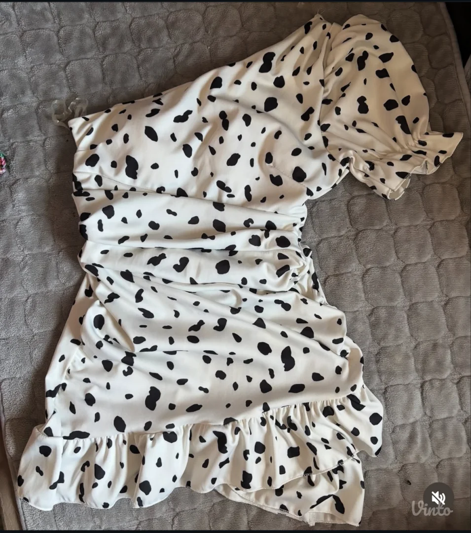 Haljina bela s tufnama