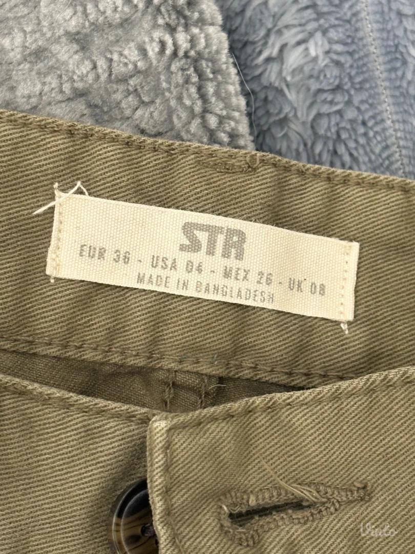 Stradivarius cargo farke