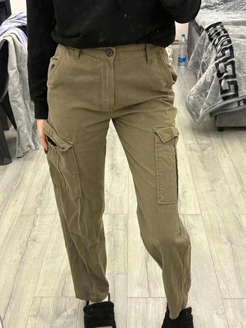 Stradivarius cargo farke