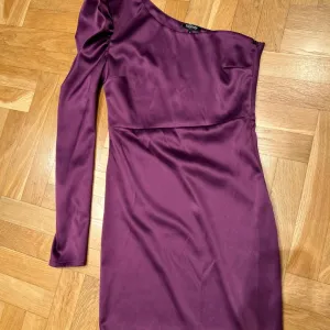 Blondy ljubicasta haljina
