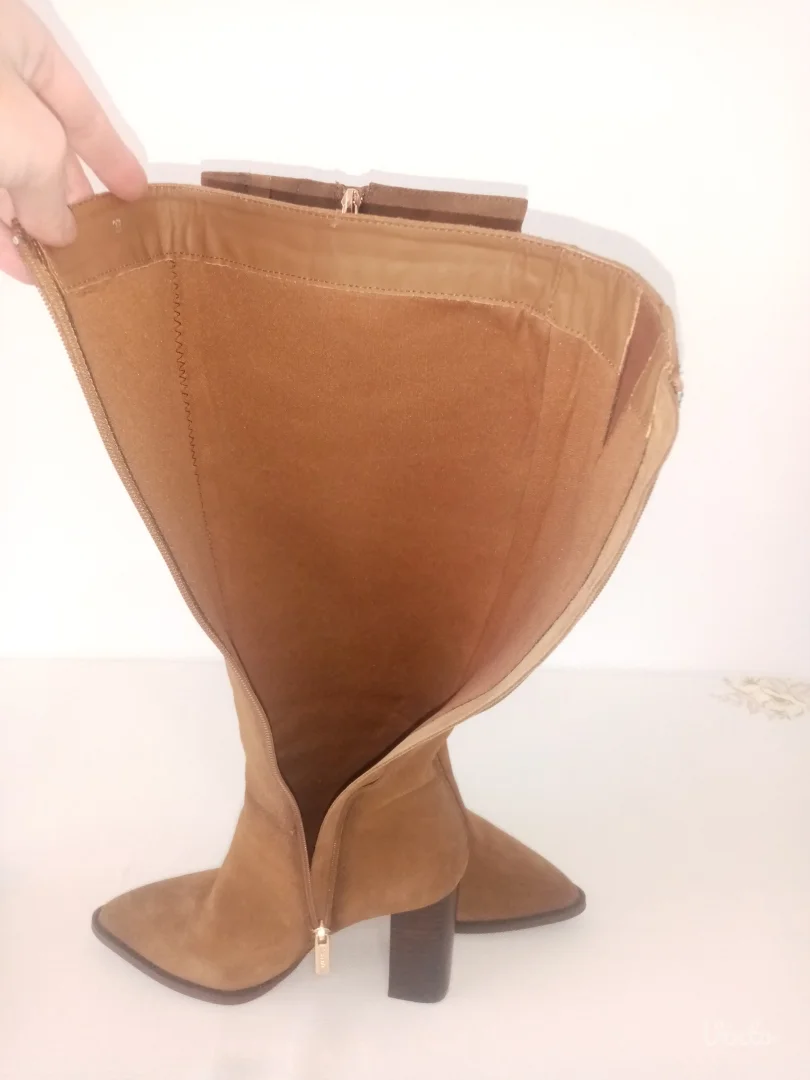 Kožne čizme, br. 37 *NOVE*