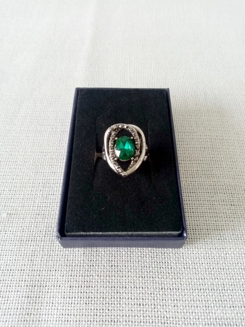 Prsten, P....S.... *NOV*