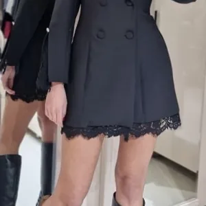 Crna haljina sa cipkom