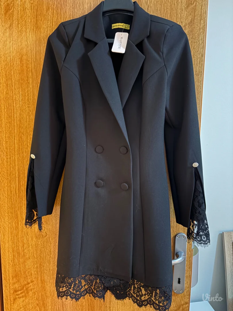 Crna haljina sa cipkom