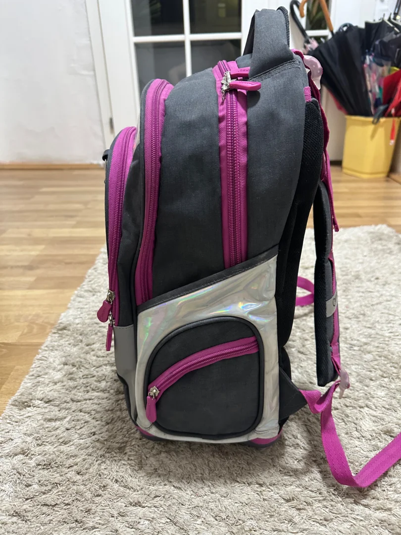 Ranac anatomski Connect