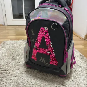 Ranac anatomski Connect