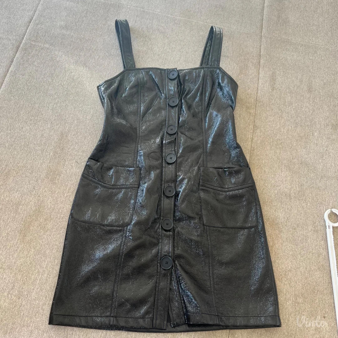 Stradivarius voskirana haljina