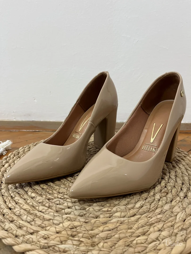 Vizzano lakovane salonke