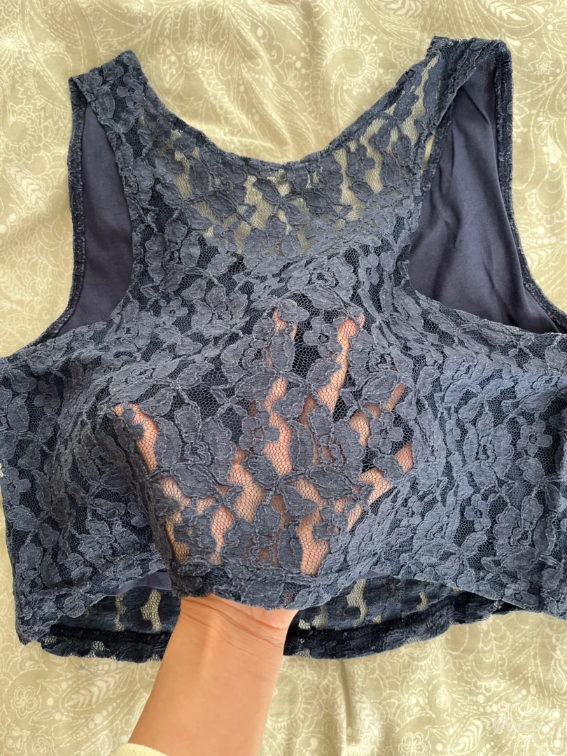 Crop čipka majica bez rukava