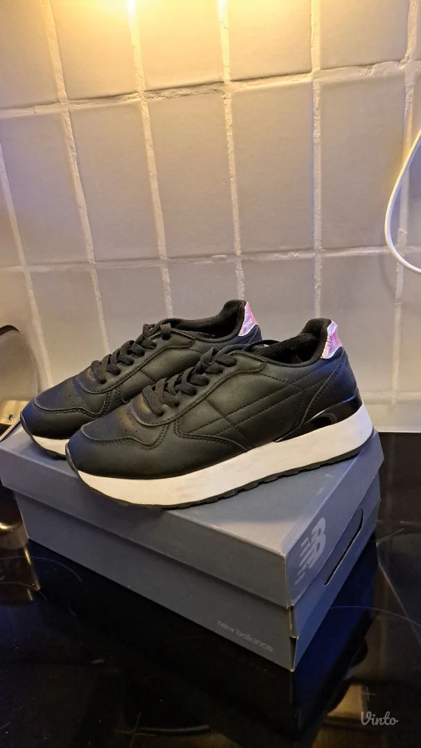 Rang patike, slabo nosene u dobrom stanju