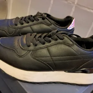 Rang patike, slabo nosene u dobrom stanju