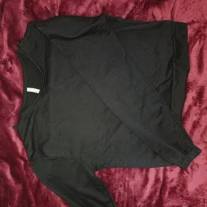 црна краћа блуза