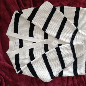 џемперић из Sinsaya