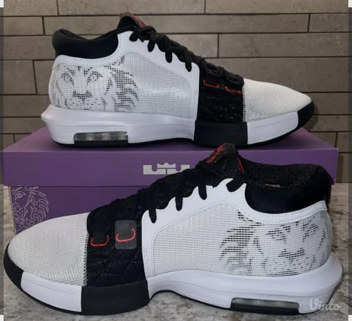 Patike Lebron Witness