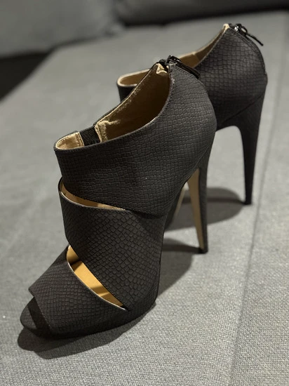 Catwalk štikle 40