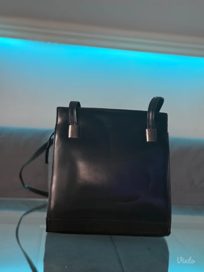 Crna vintage torbica