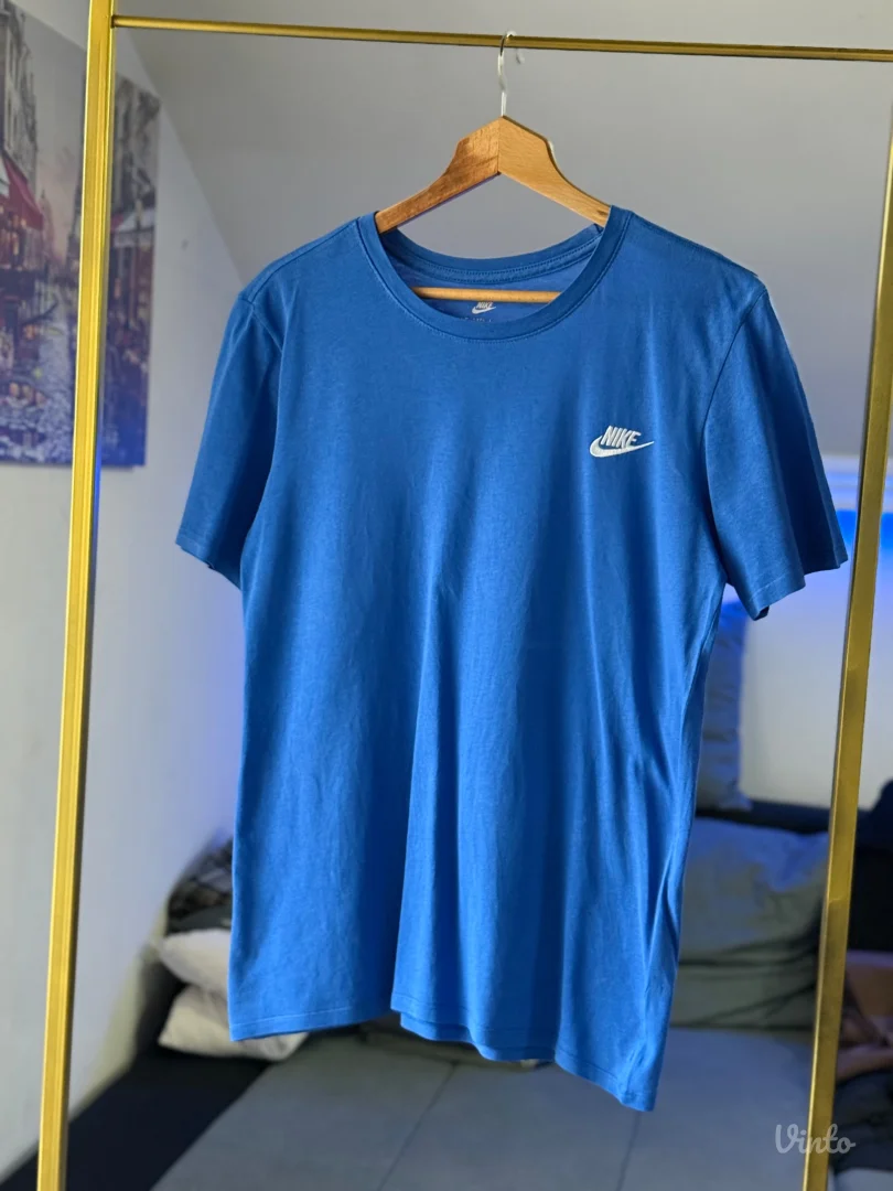 The Nike Tee majica S