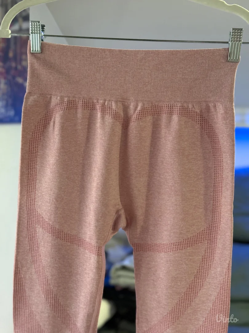 Komplet za trening - helanke i top