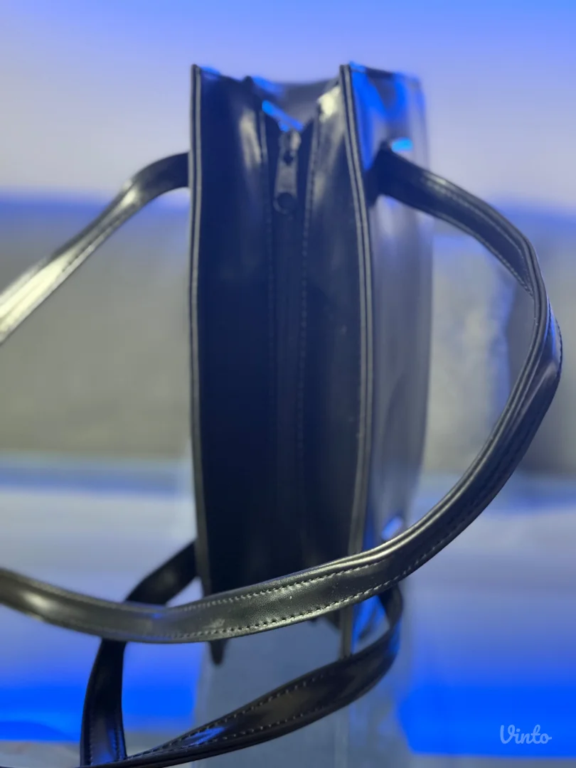 Crna vintage torbica