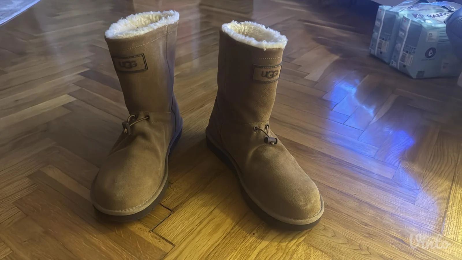 UGG čizme br. 42