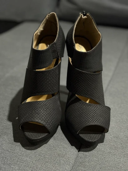 Catwalk štikle 40