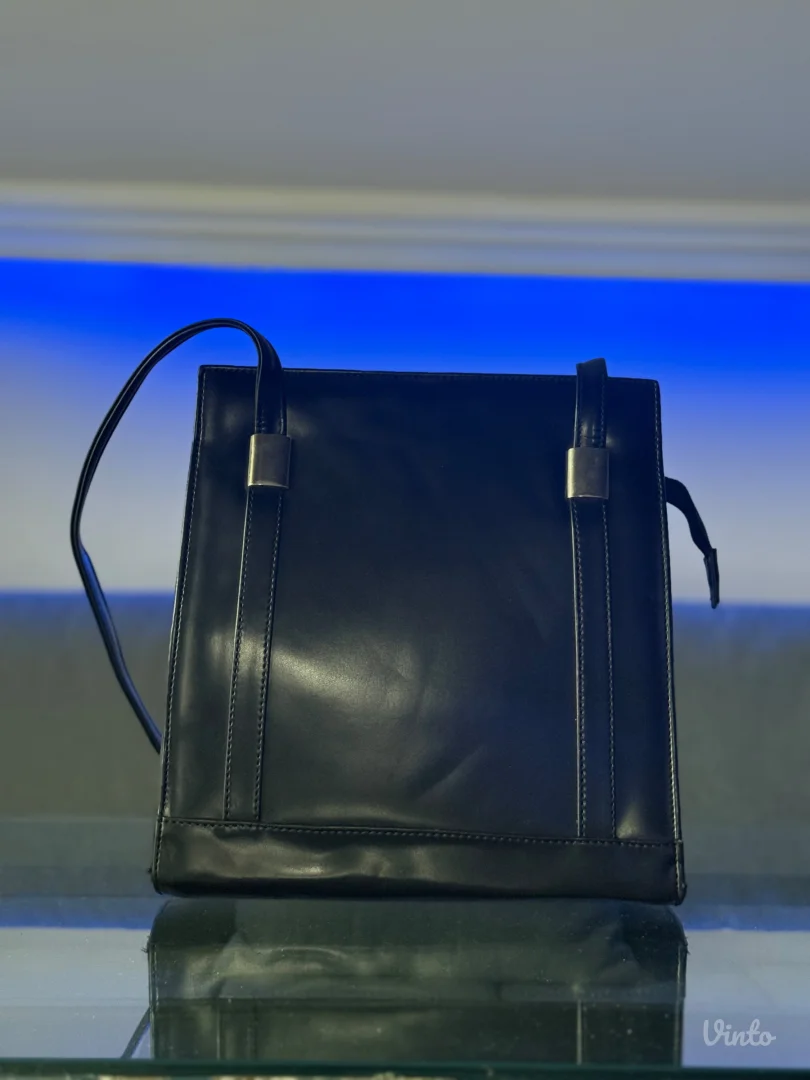 Crna vintage torbica