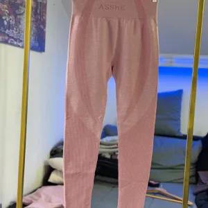 Komplet za trening - helanke i top