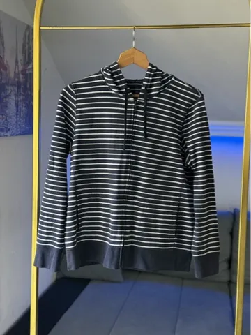 C&A tanak duks sa kapuljačom