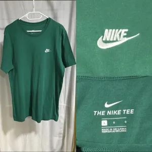 Nike Tee L