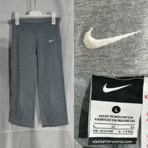 Nike dečiji 116-122cm