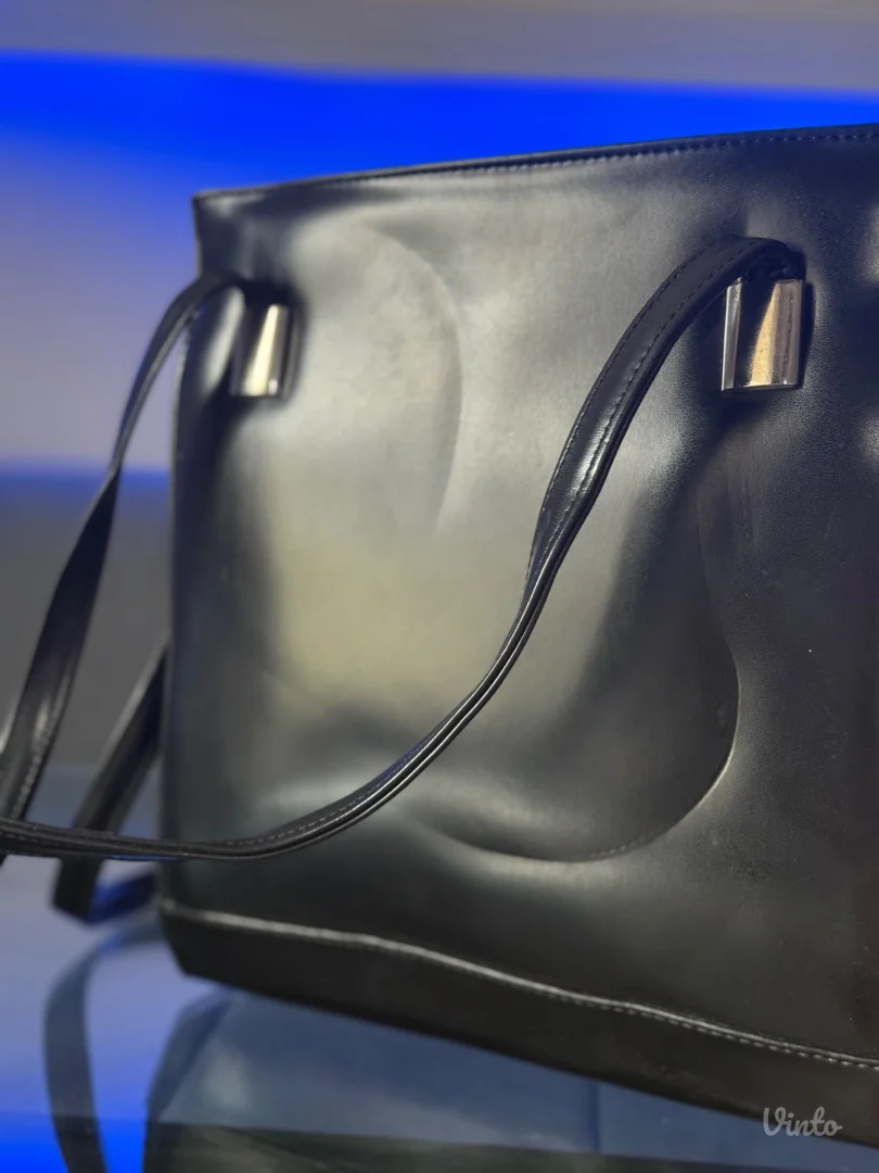 Crna vintage torbica