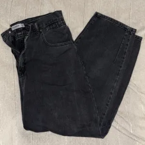 Crne siroke farmerke