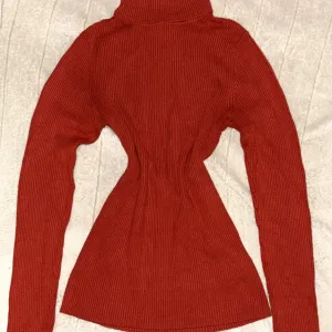 Amisu - crvena rolka