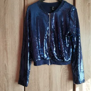 H&M Sequined Bomber – Jakna sa „krljuštima“ (Kao nova, S)