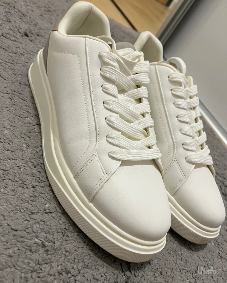 Zara muške sportske patike sa debelim đonom