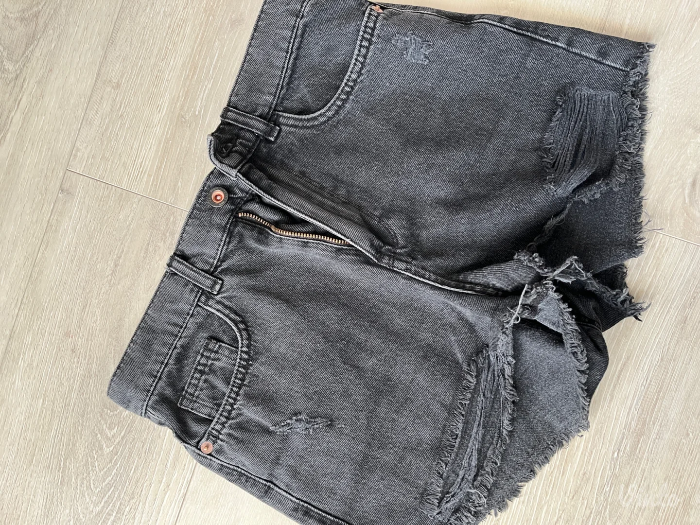 LCW-Crni denim šorts