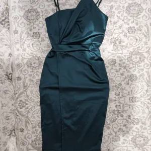 Haljina, dvaput nošena