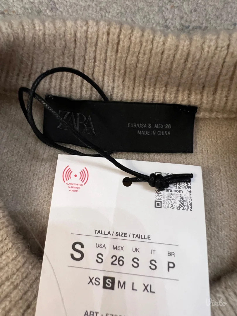 Novi Zara dzemper sa vunom