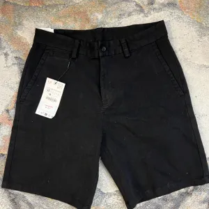 Nove muske Zara barmude