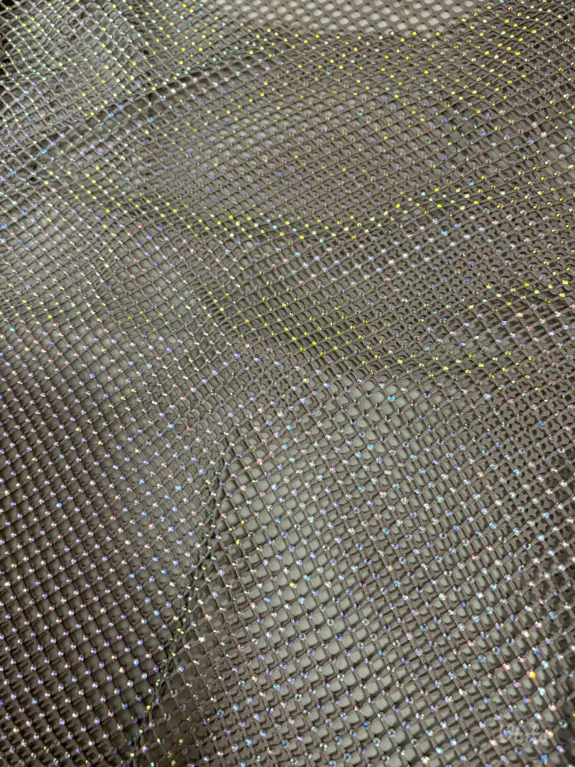 Stradivarius šljokičavi top