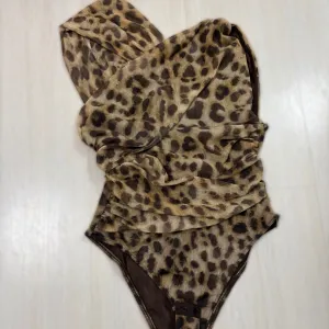 Zara tigrasti bodi NOV