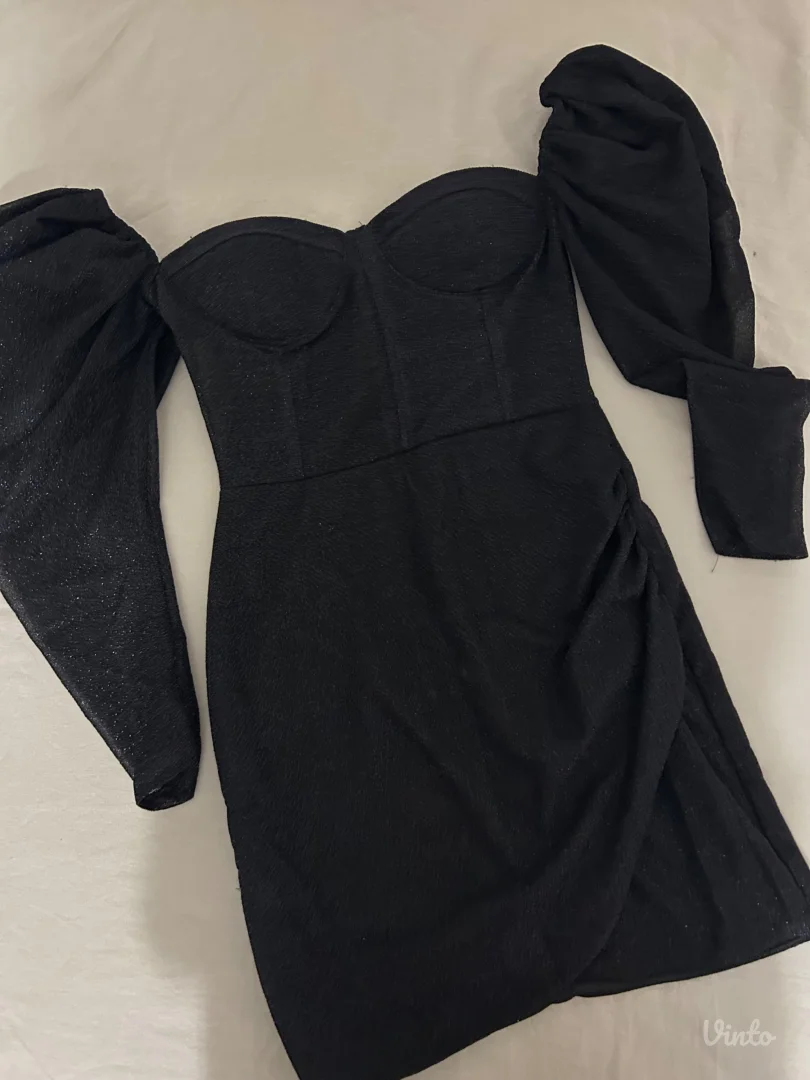 Sljokicava Crna Haljina