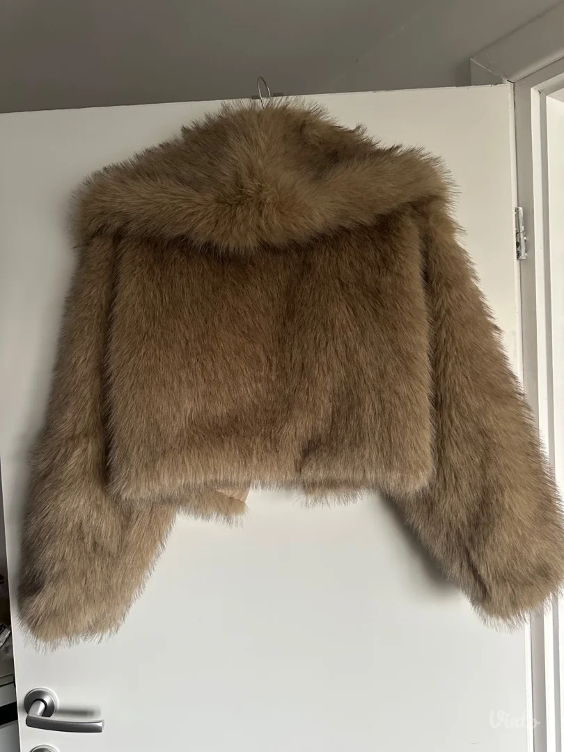 Nova bundica pull bear