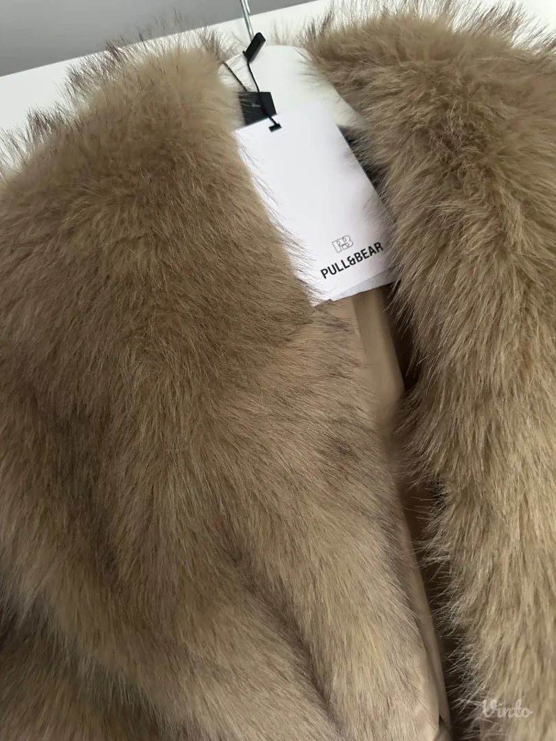 Nova bundica pull bear