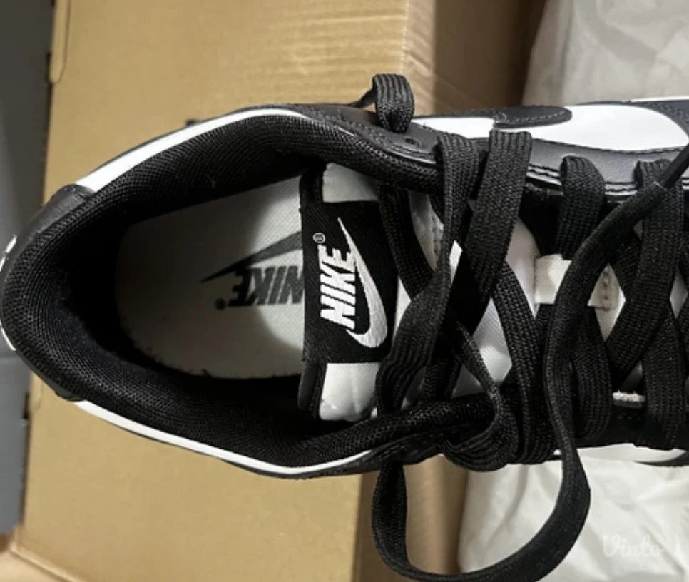 Nike Dunk Low “Panda” – br. 41 (original)