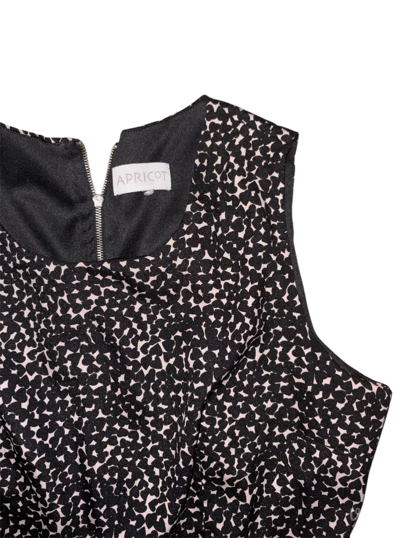 Apricot - haljina na crna srculenca sa bez podlogom